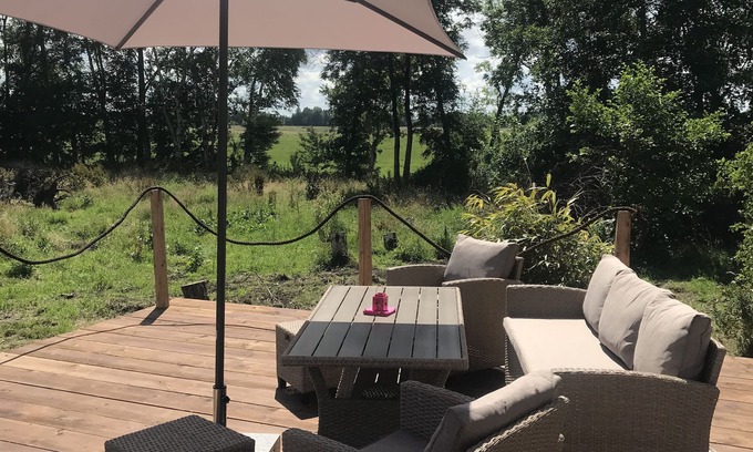 Grosefehn Apartment | Gulfhof vacation apartment "Wangerooge" with a view of the nature reserve