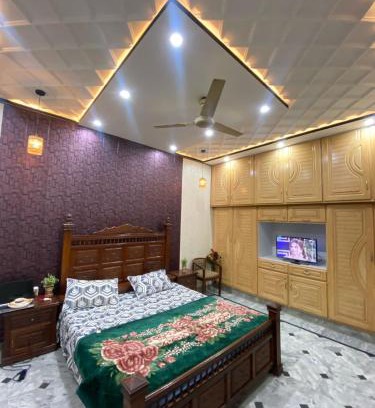 Faisalabad Bed & Breakfast | Gulistan Inn