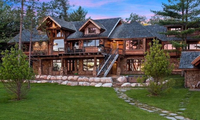 Lake Shore Cabin | Gull Lakes Finest! Reclaimed Charm and Luxury