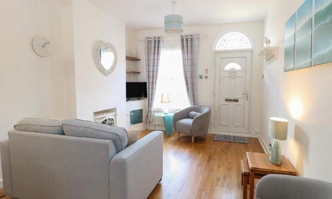 Lowestoft House | Gull's Nest
