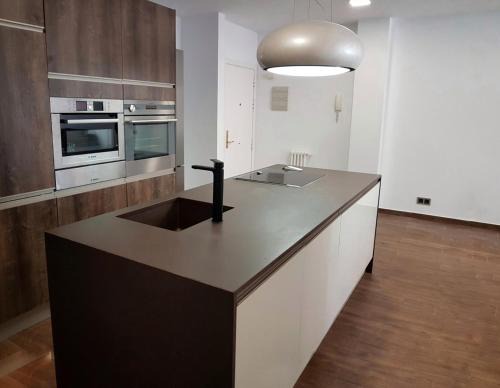Burgos Apartment | GUMERFLAT CID III- Big Donwtown Luxury