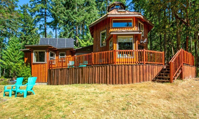 Sequim House | Gummy Bear