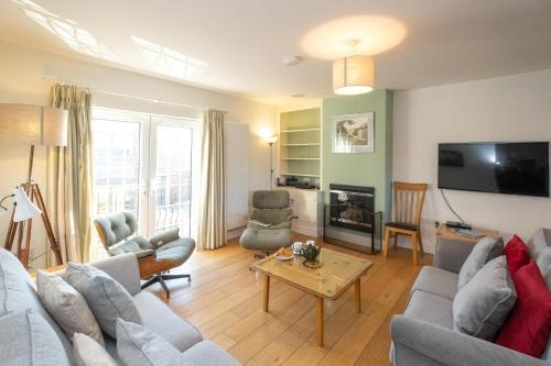 Aldeburgh House | Gun Lodge - Aldeburgh Coastal Cottages