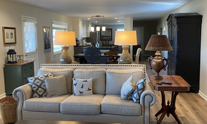 Guntersville House | Guntersville Lakeside Bungalow