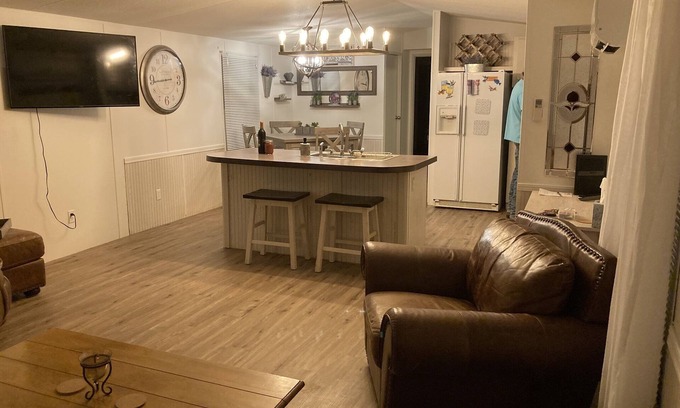 Elephant Butte House | Gurley's Happy Place! Quarter mile to main entrance of the Butte. Come Play!