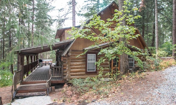Ardenvoir House | Guten Cabin