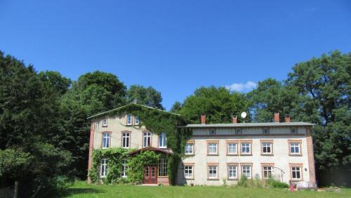 Lalendorf Apartment | Gutshaus Alt-Krassow