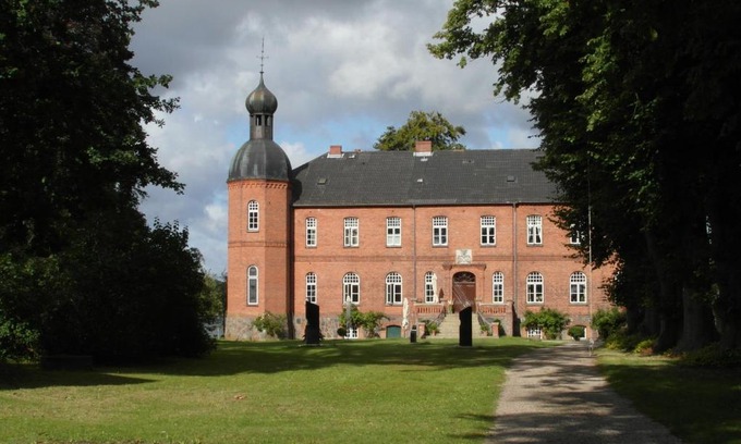 Wittmoldt Bed & Breakfast | Gutshaus - Gut Wittmoldt