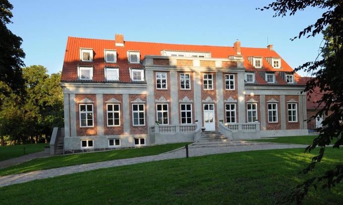 Garz/Rugen Apartment | Gutshaus Zicker, apartment no. 15 - unique location with fireplace and WLAN