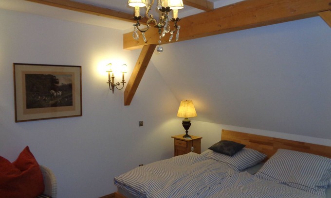 Vierkirchen Apartment | Gutshof am Wasserschloss Döbschütz, located between Görlitz and Bautzen