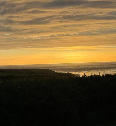 Garn Fadryn House | Gwel y Machlud Sunset View