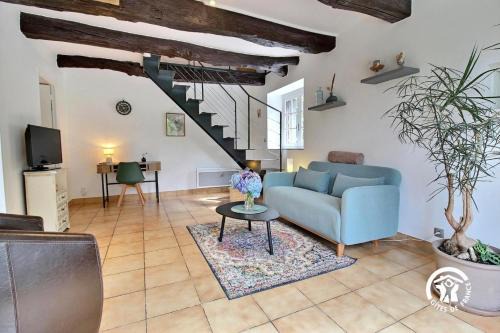 Saint-Barthelemy House | Gwenlo