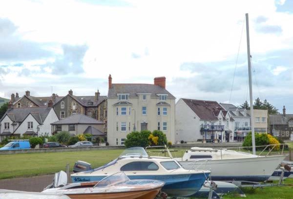 Llanfairfechan Apartment | Gwylanedd Two