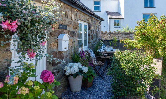 Mynytho House | Gwynant in the beautiful Pwllheli