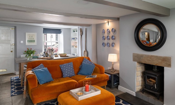 Beaumaris Cottage | Gwyndy - a town that sleeps 4 guests in 2 bedrooms