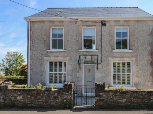Llanrhidian Higher House | Gwynfryn