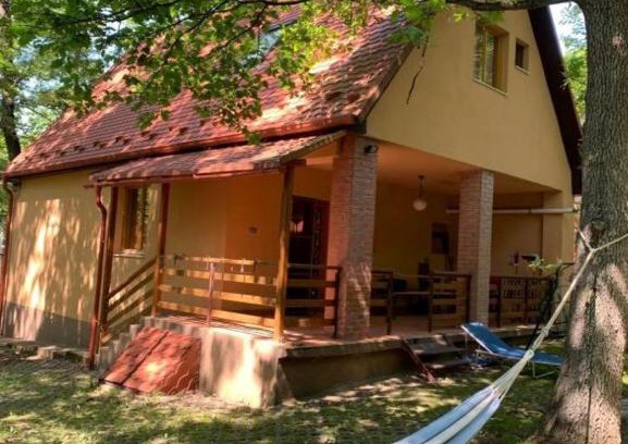 Noszvaj House | Gyöngyvirág Vendégház