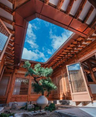 Gahoe-dong Villa | Gyedong Hanok 125