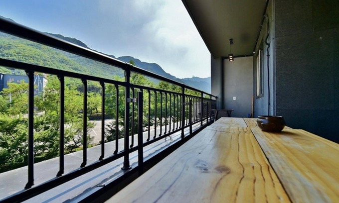 Chajakpawi House | Gyeryongsan Donghaksa Toranga Pension