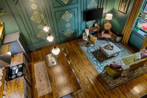 Columbia Apartment | Gypsy - The Vestry on Read