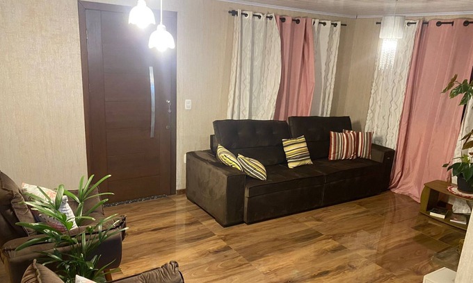 Tres Pinheiros House | Há 500m do Natal Luz! Casa em Gramado