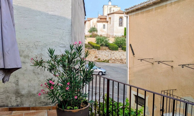 Piolenc Apartment | Hébergement Dans Quartier Calme au Coeur de la Provence