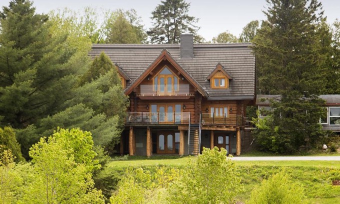 Sainte-Marie Bed & Breakfast | Hébergement "La Maison en Bois Rond"