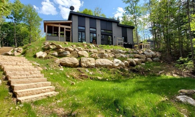Chertsey Ski Chalet | Hôtel à la maison - Chalet la Carpe, Spa et Lac