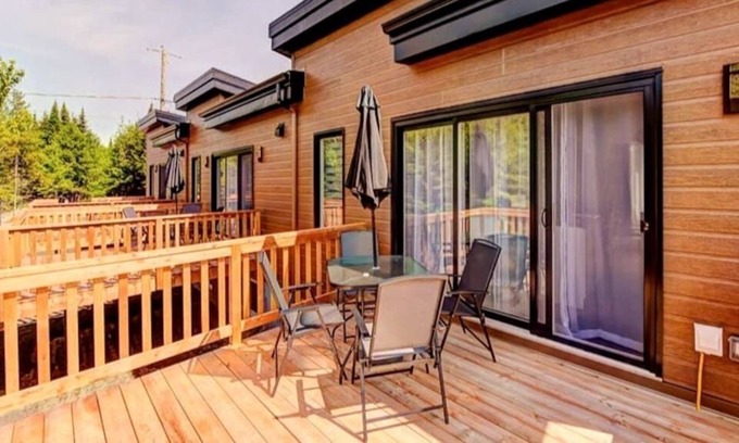 Pont-Rouge House | Hôtel à la maison - Villa du golf 101