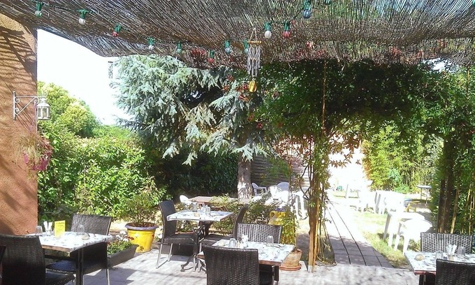 Ambares-et-Lagrave Hotel | Hôtel Amaya
