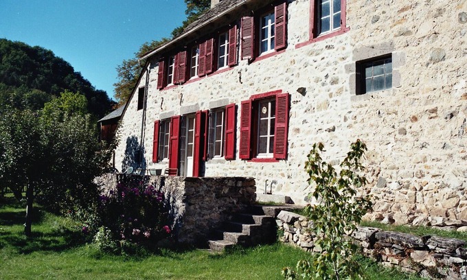 Montboudif House | Hôtel de Caractère Rénové Avec Soin