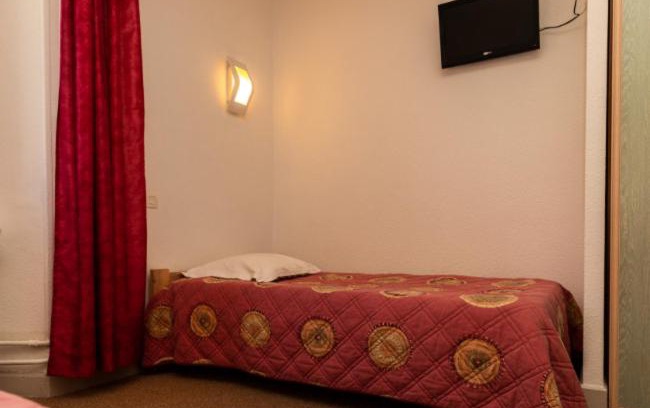 LʼArgentiere-la-Bessee Hotel | Hôtel de la Mairie