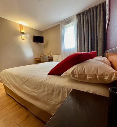 Saint-Lary-Soulan Hotel | Hôtel Les Arches