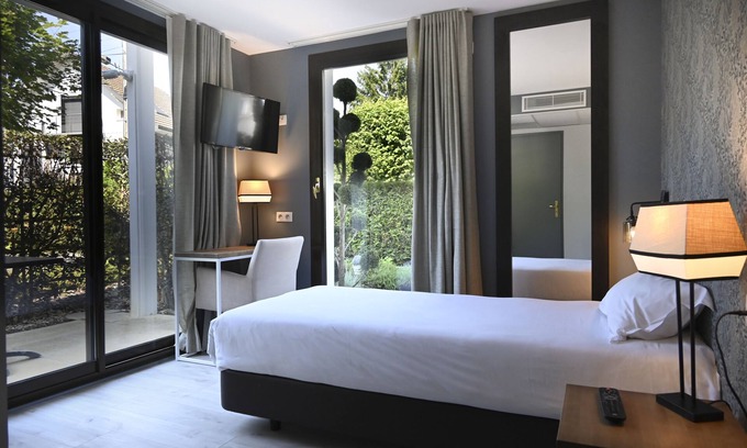 Annecy-le-Vieux Hotel | Hôtel Les Muses