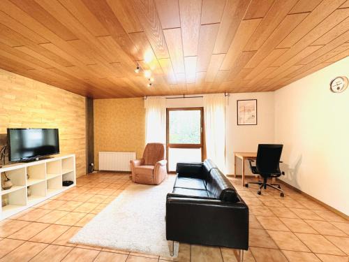 Sindelfingen Apartment | H&H Home - Full equipped Apartment near Mercedes in Sindelfingen