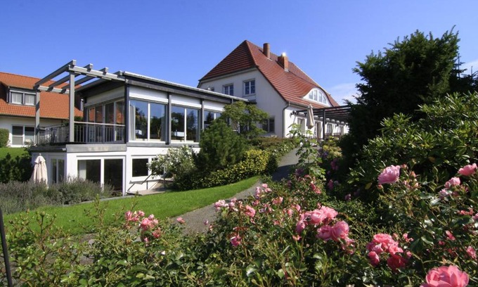 Sagard Hotel | H.W.S. Hotel Der Wilde Schwan