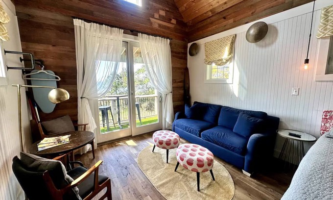 Kitty Hawk Apartment | H2OMG - WIE Houses - Pod Messi
