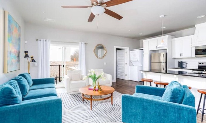 Asian District Condo | H4/H6 Spacious & Urban Modern Condo - 2 units!