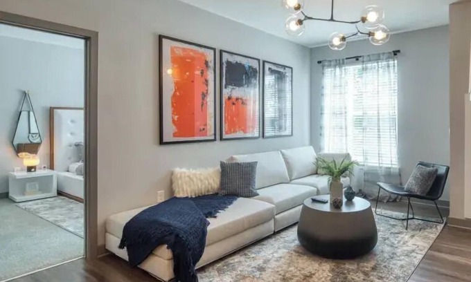 Coliseum Central Apartment | H4N Ellipse Urban | 1Bd Apartment Near Peninsula Town Center