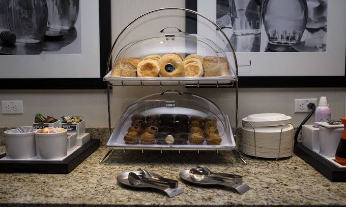 Truro Hotel | Hampton Inn & Suites by Hilton Truro