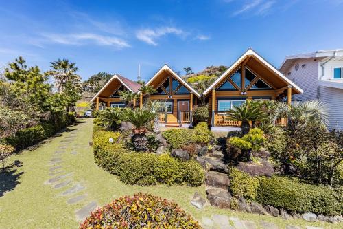 Jungmun House | Habada Pension
