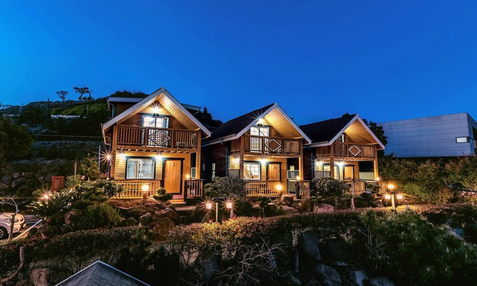 Jungmun House | Habada Pension