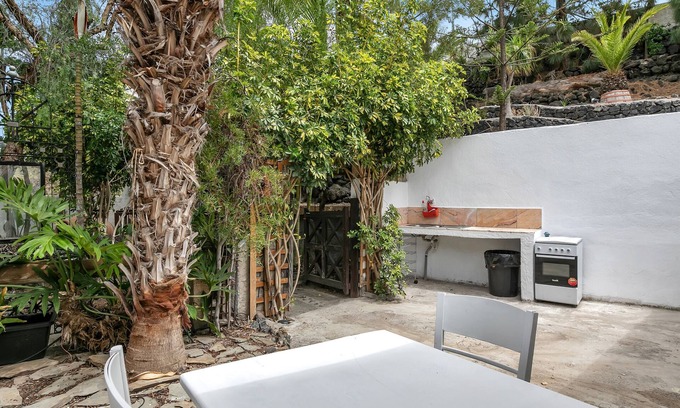 Guimar Villa | 'Habitación 5' with Shared Terrace, Shared Garden and Wi-Fi