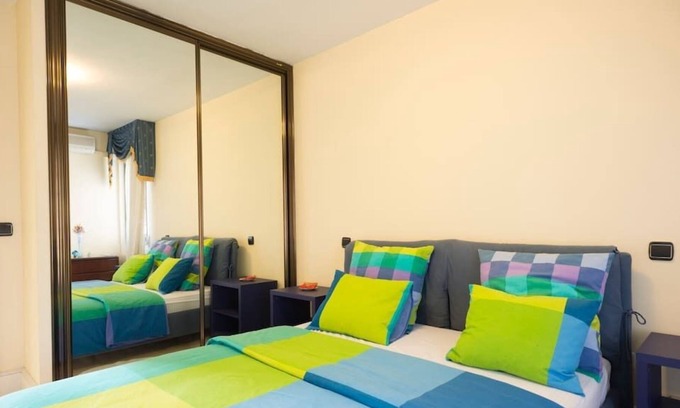 Mostoles House | Habitación Doble. Desayuno Continental Wifi A/C