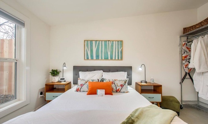Sunset Apartment | #HabitueHomes - Green Spot Studio- Dog Friendly!