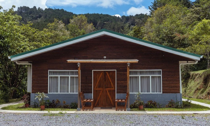 Canton Leon Cortes Castro Hotel | Hacienda La Lucha