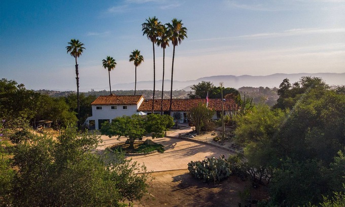 North Ridge House | Hacienda 6 Palms Olive Ranch - Private 1 Bedroom Apartment on Mountain Top!