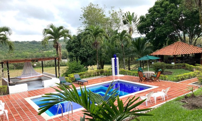 Bugalagrande Apartment | Hacienda Daniela