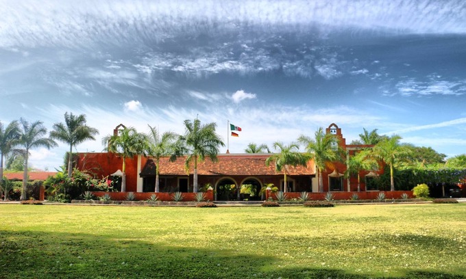 Dzibikak House | Hacienda Dzibikak - stunning luxury estate, great for kids, w/staff, nr Merida