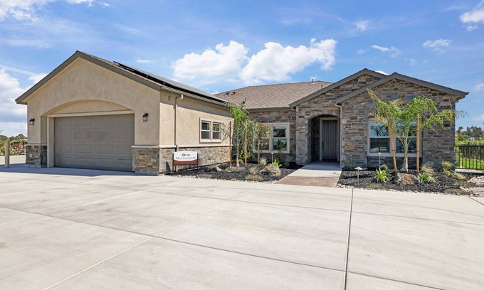 Acampo House | Hacienda Estates : Maldonado- One of four new homes set in scenic vineyards